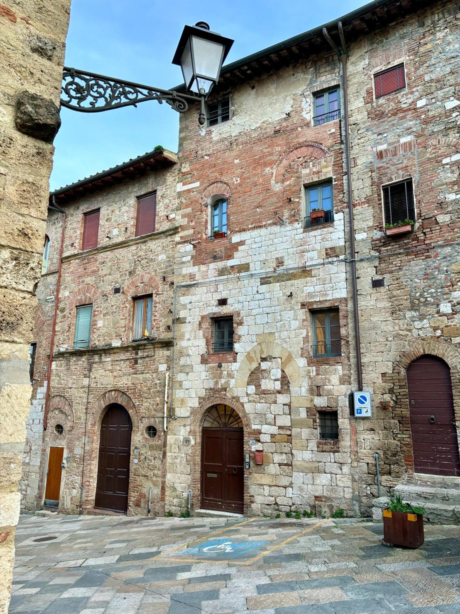 La Torre Di Canonica Apartment